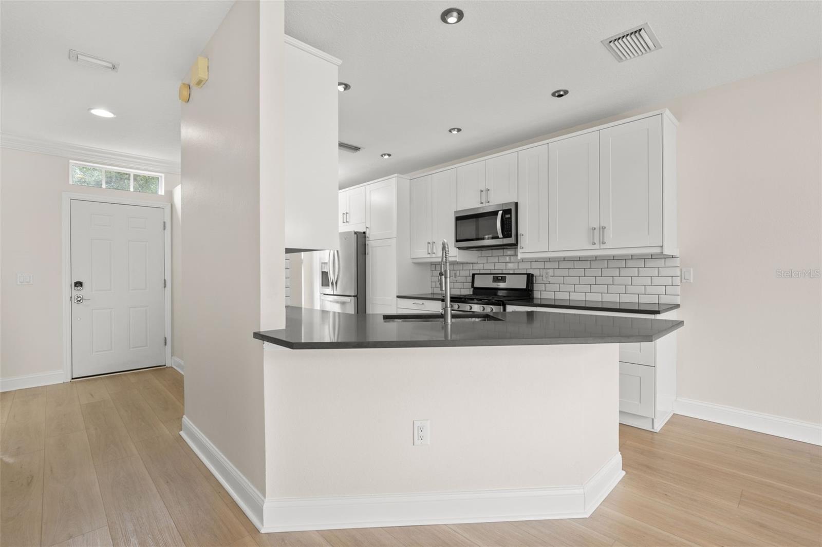 10034 Tate Ln Property Photo 12