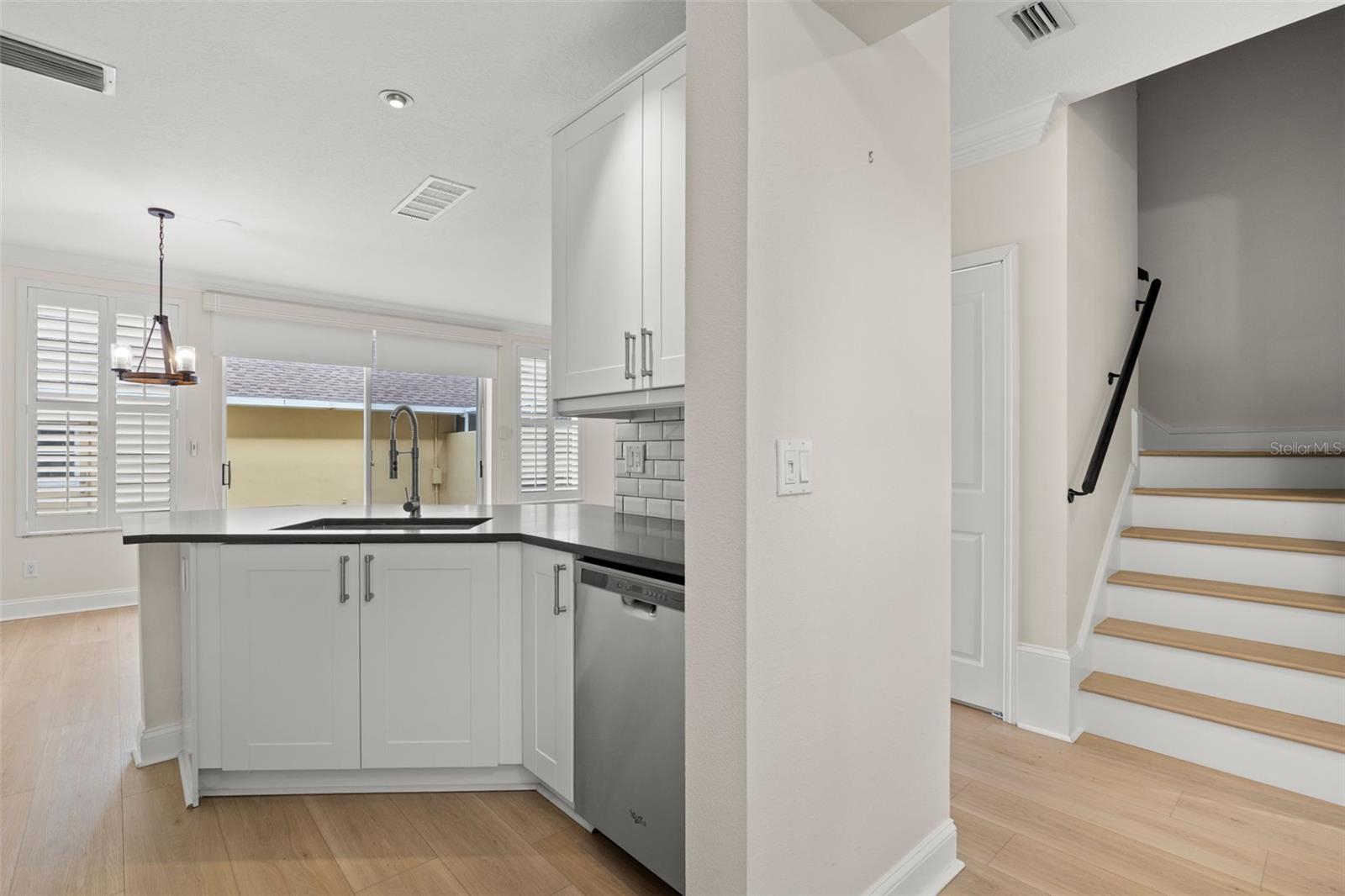 10034 Tate Ln Property Photo 16