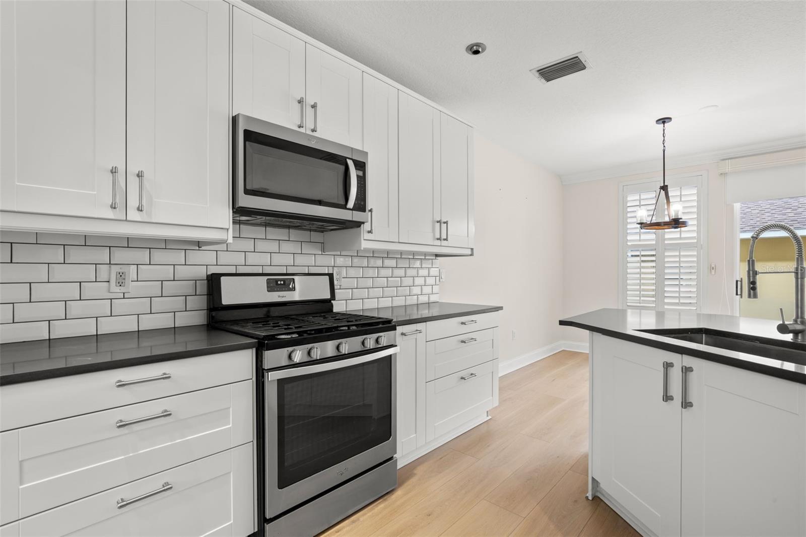 10034 Tate Ln Property Photo 17