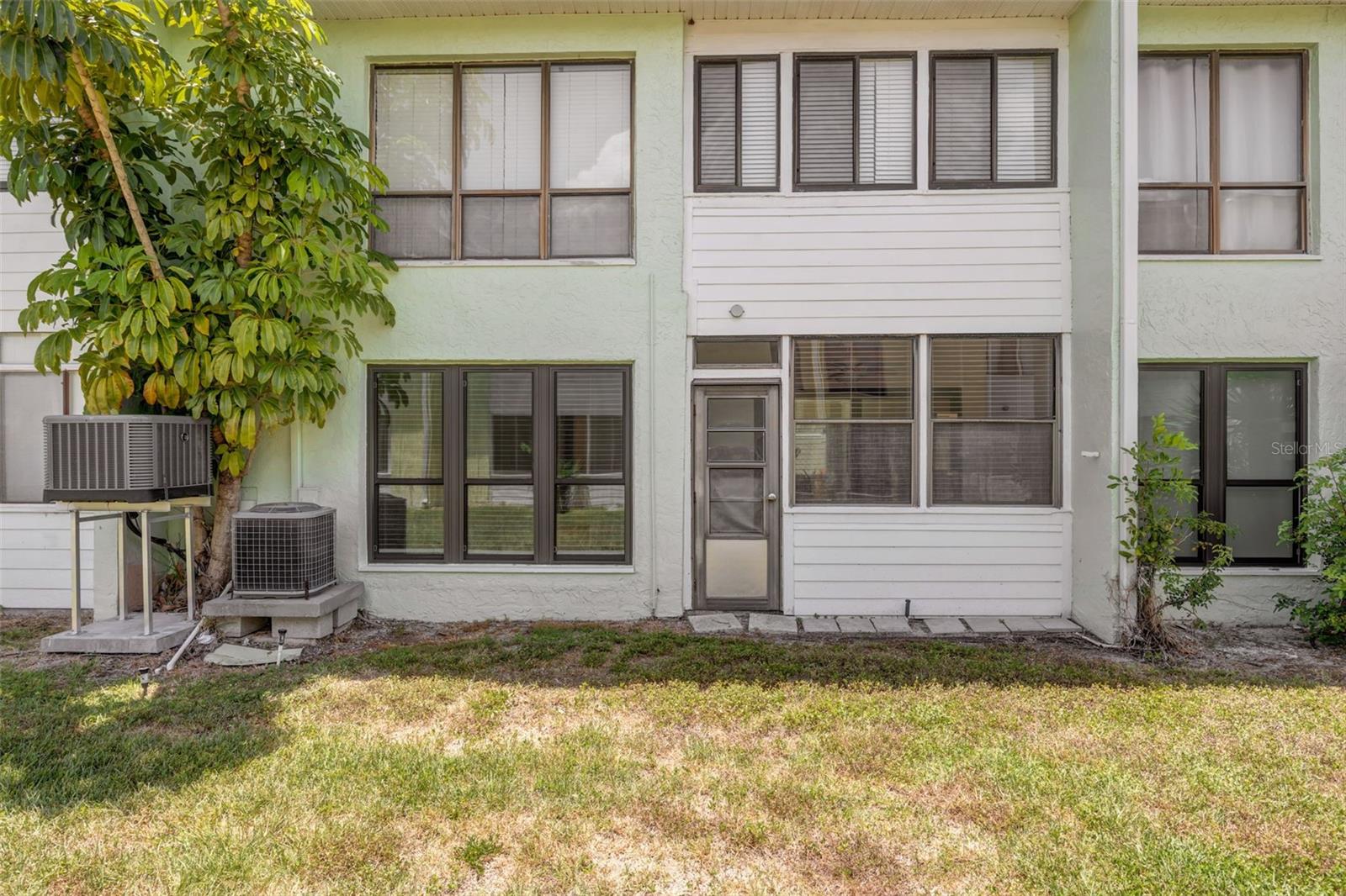1 Windrush Blvd #37 Property Photo 55