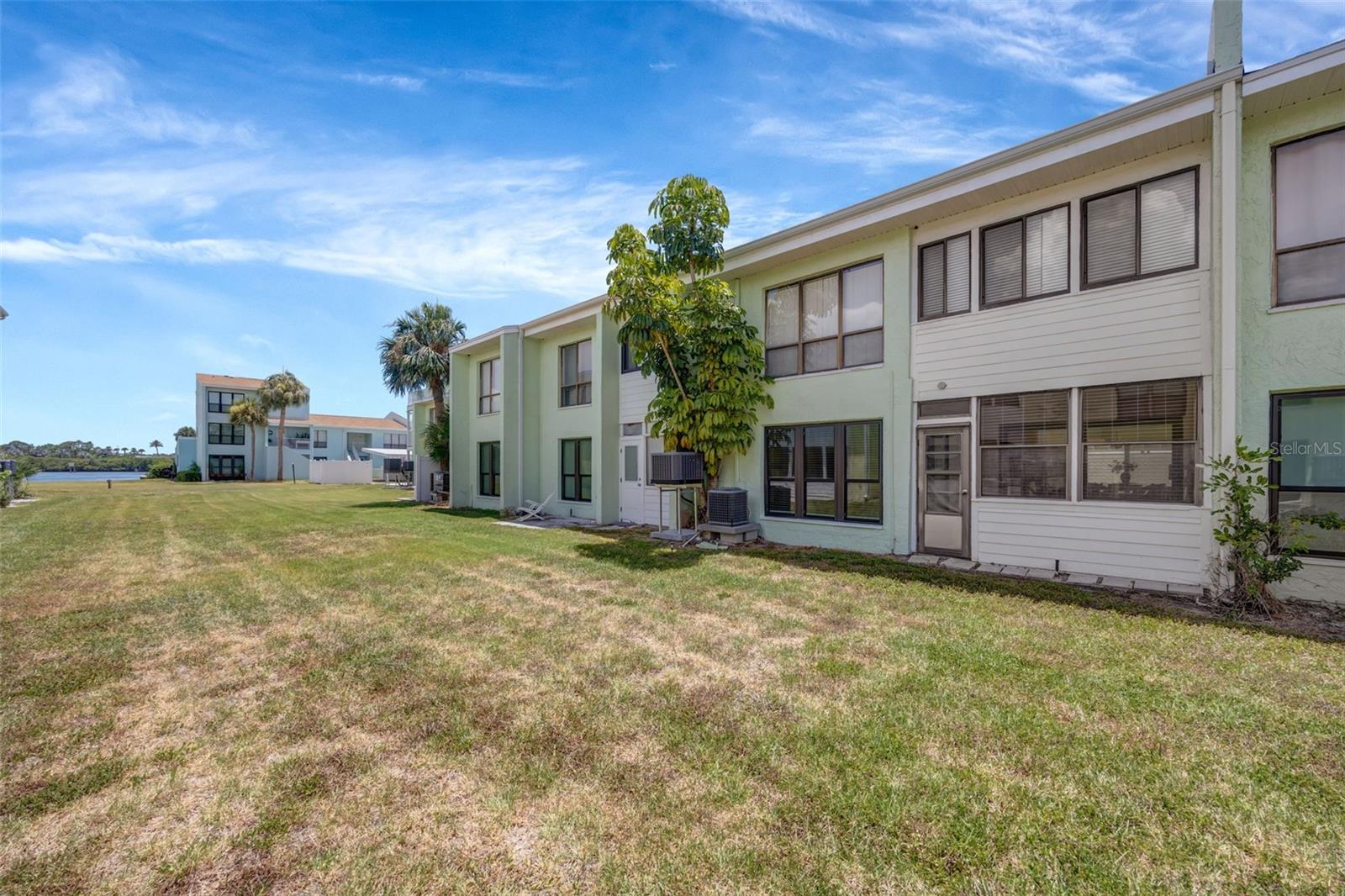 1 Windrush Blvd #37 Property Photo 56