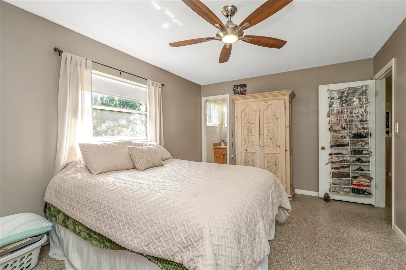 12212 Floral Ln Property Photo 22