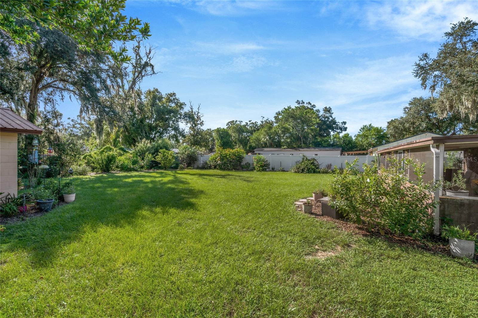 12212 Floral Ln Property Photo 33
