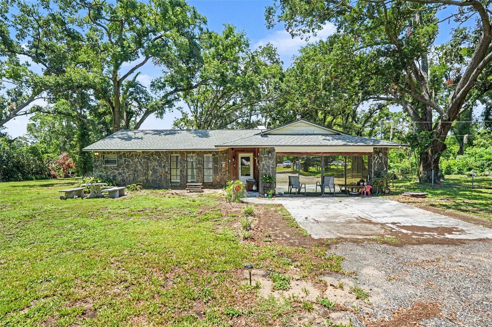 534 Leverett Rd Property Photo 1