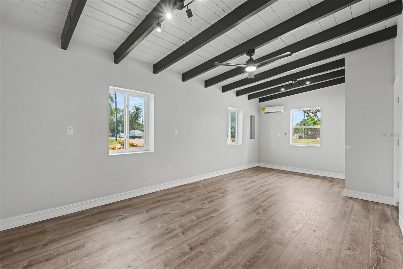 63 Palm Blvd Property Photo 22