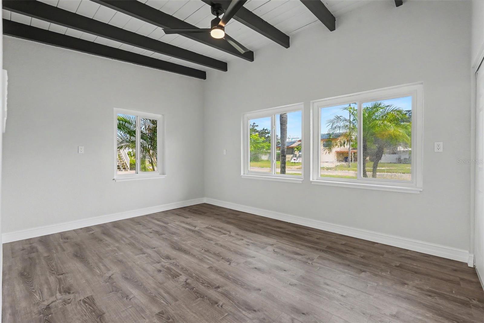 63 Palm Blvd Property Photo 32