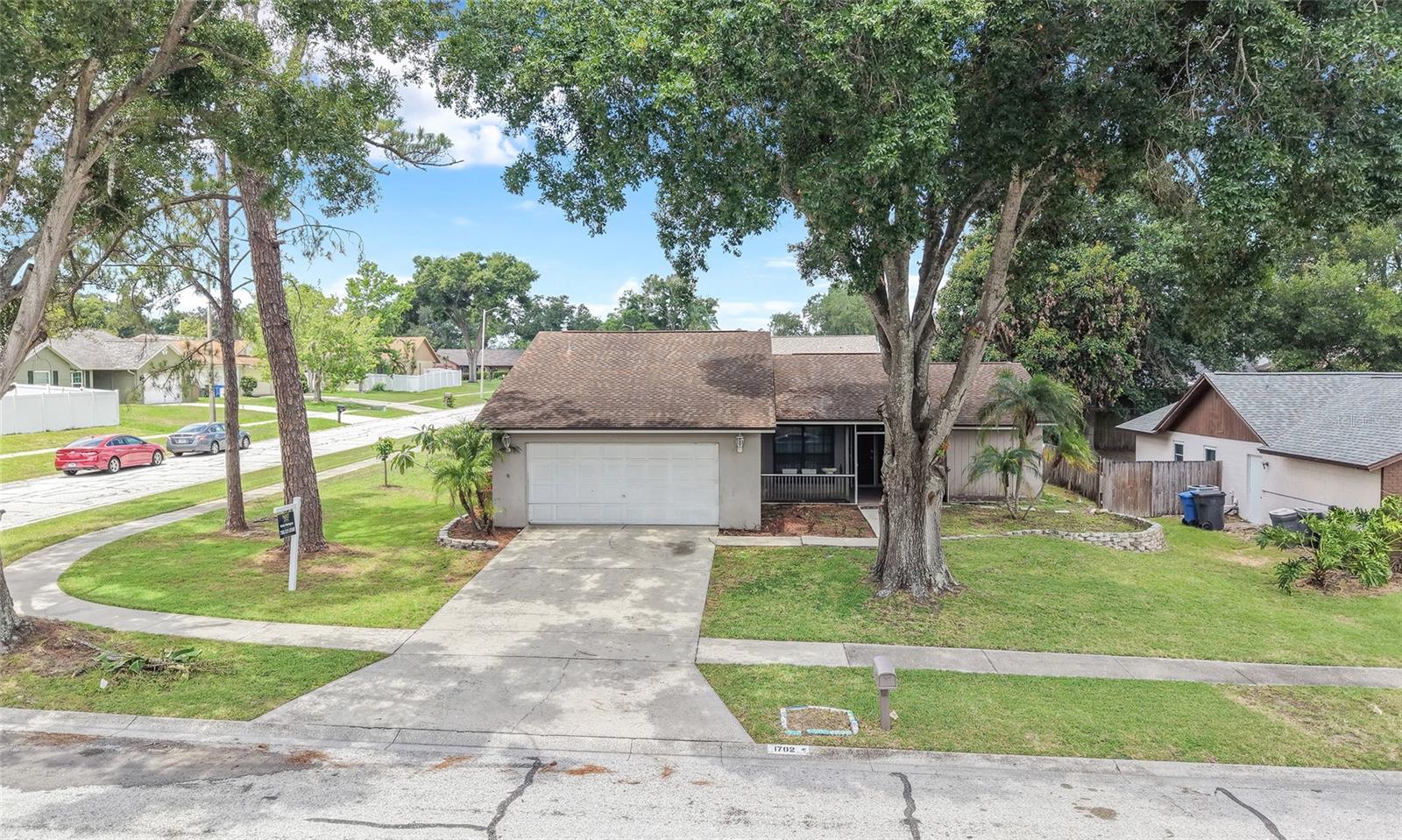 1702 Southwind Dr Property Photo 3