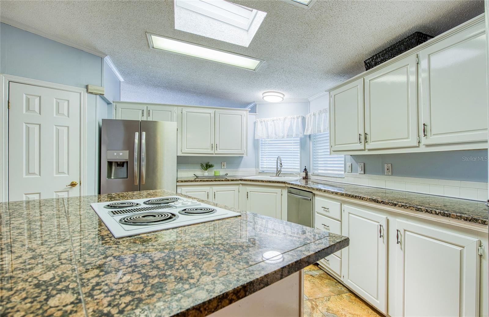 480 Trout Ln Property Photo 10
