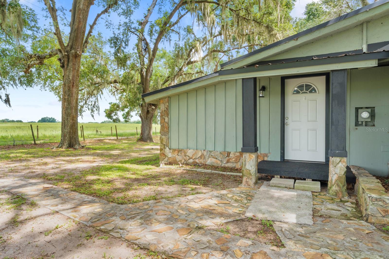 12616 Thonotosassa Rd Property Photo 4