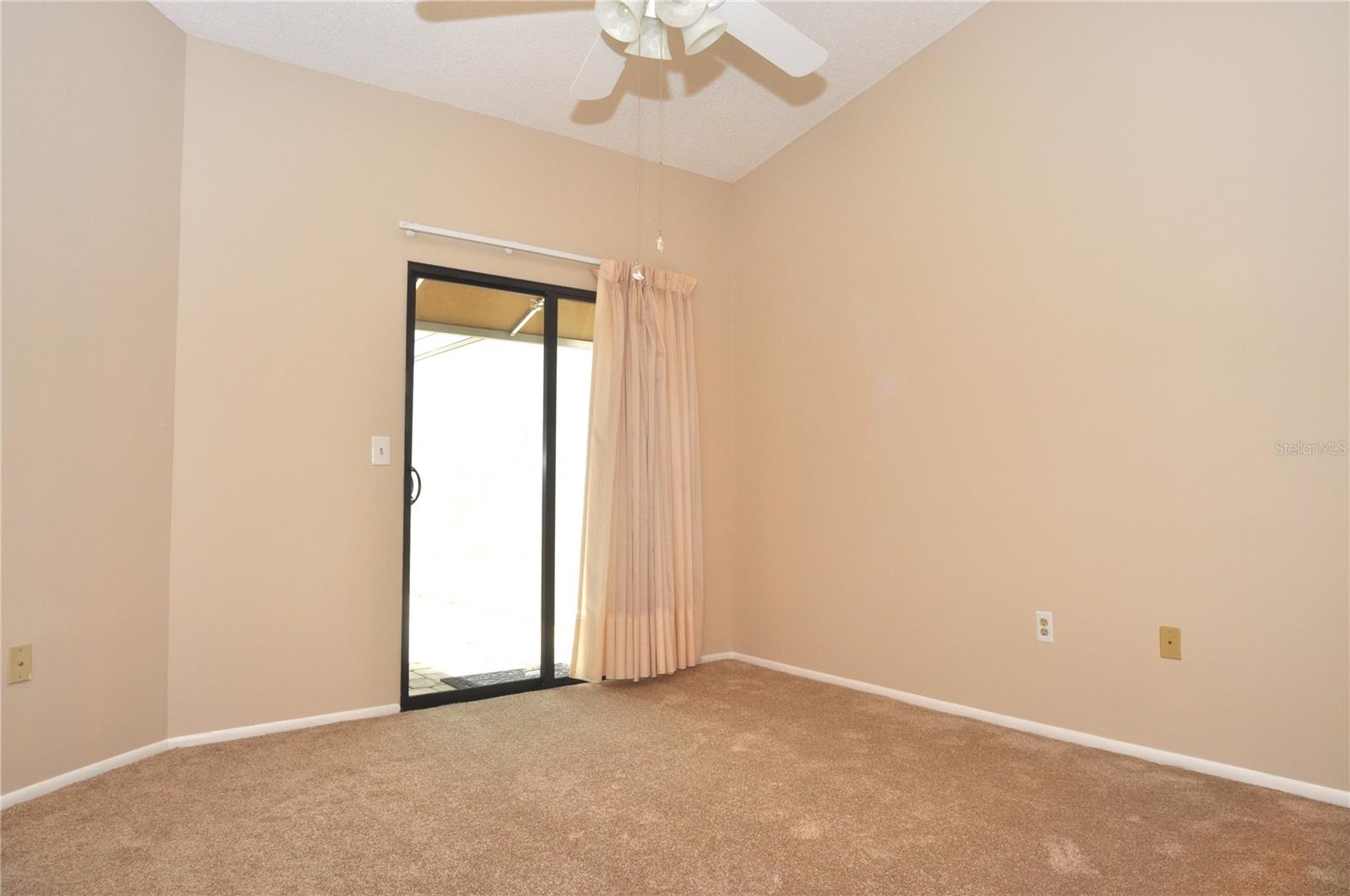 5565 Salem Square Dr N Property Photo 26