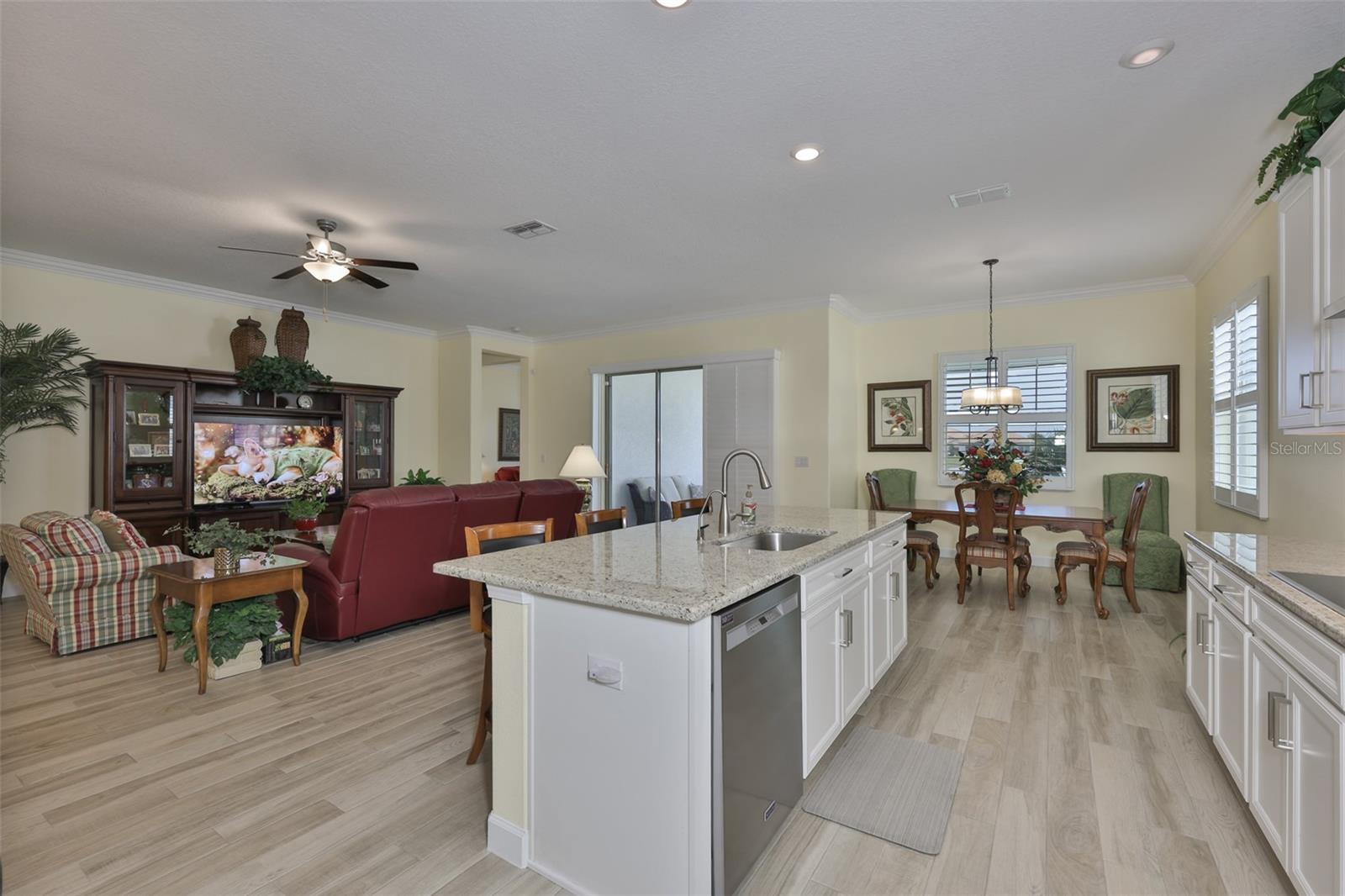 16955 Scuba Crest St Property Photo 14