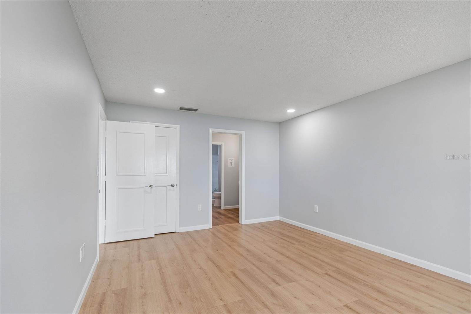 100 Bluff View Dr #509c Property Photo 35
