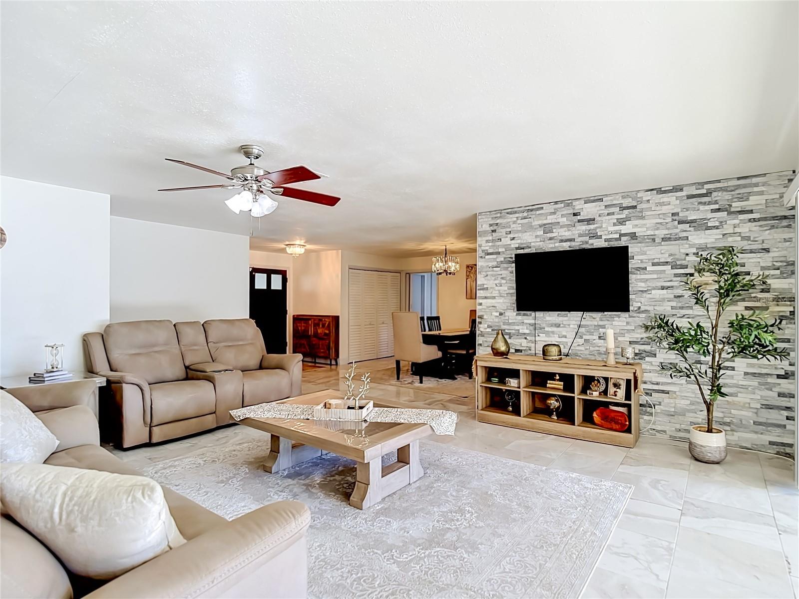 5126 Rolling Hills Ct Property Photo 12