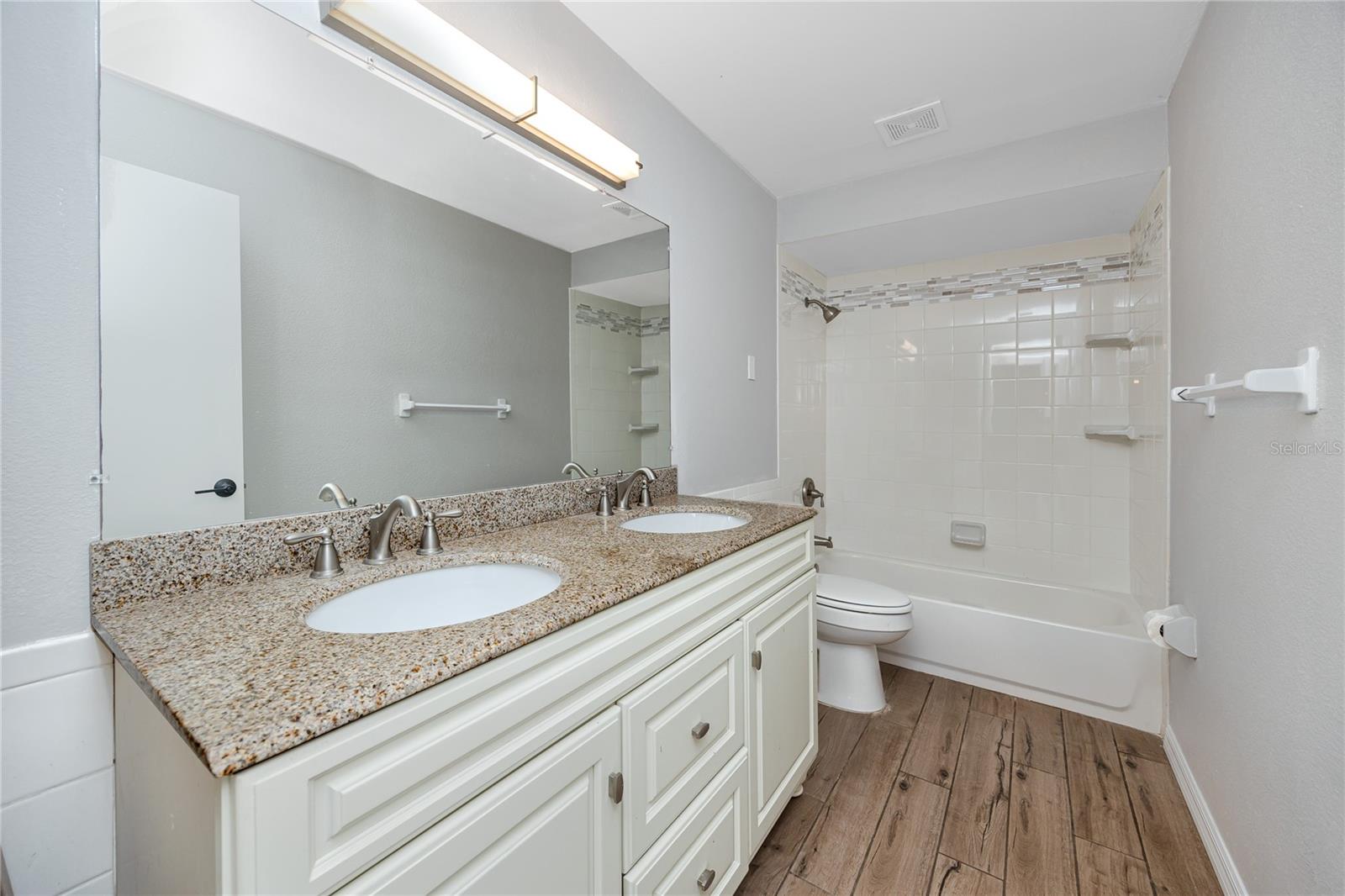 8046 Bayhaven Dr Property Photo 33