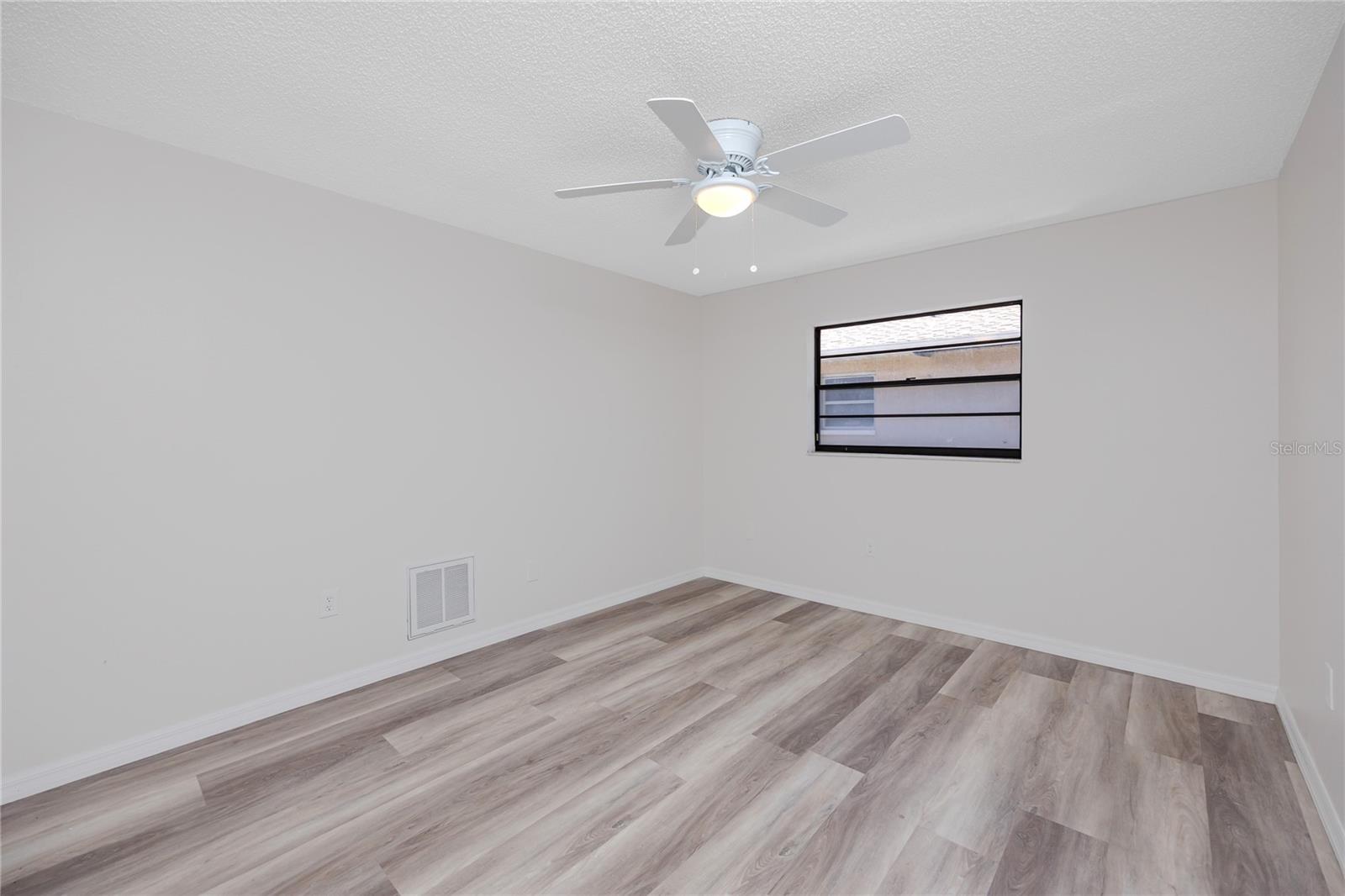 8046 Bayhaven Dr Property Photo 34