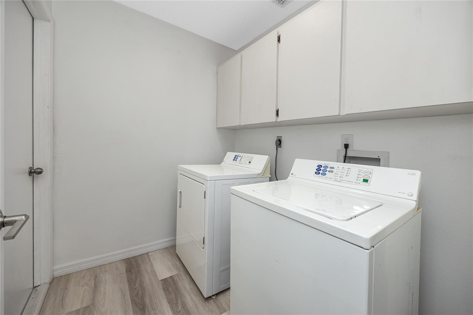 8046 Bayhaven Dr Property Photo 36
