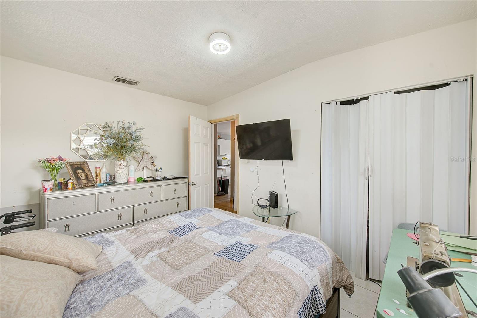 2318 W Powhatan Ave Property Photo 12