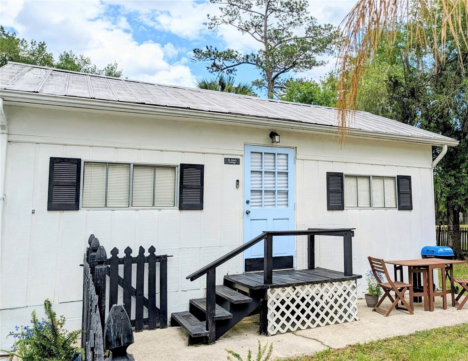 55914 BAY RD Property Photo 1