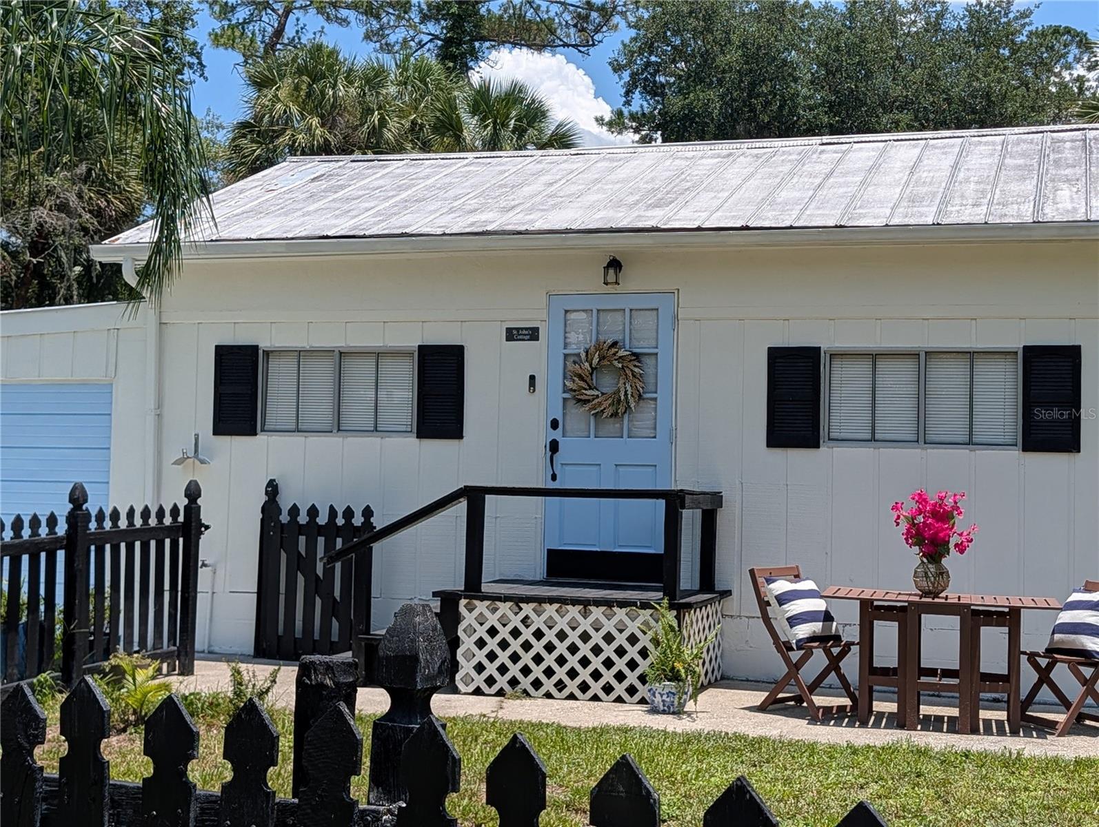 55914 Bay Rd Property Photo 2