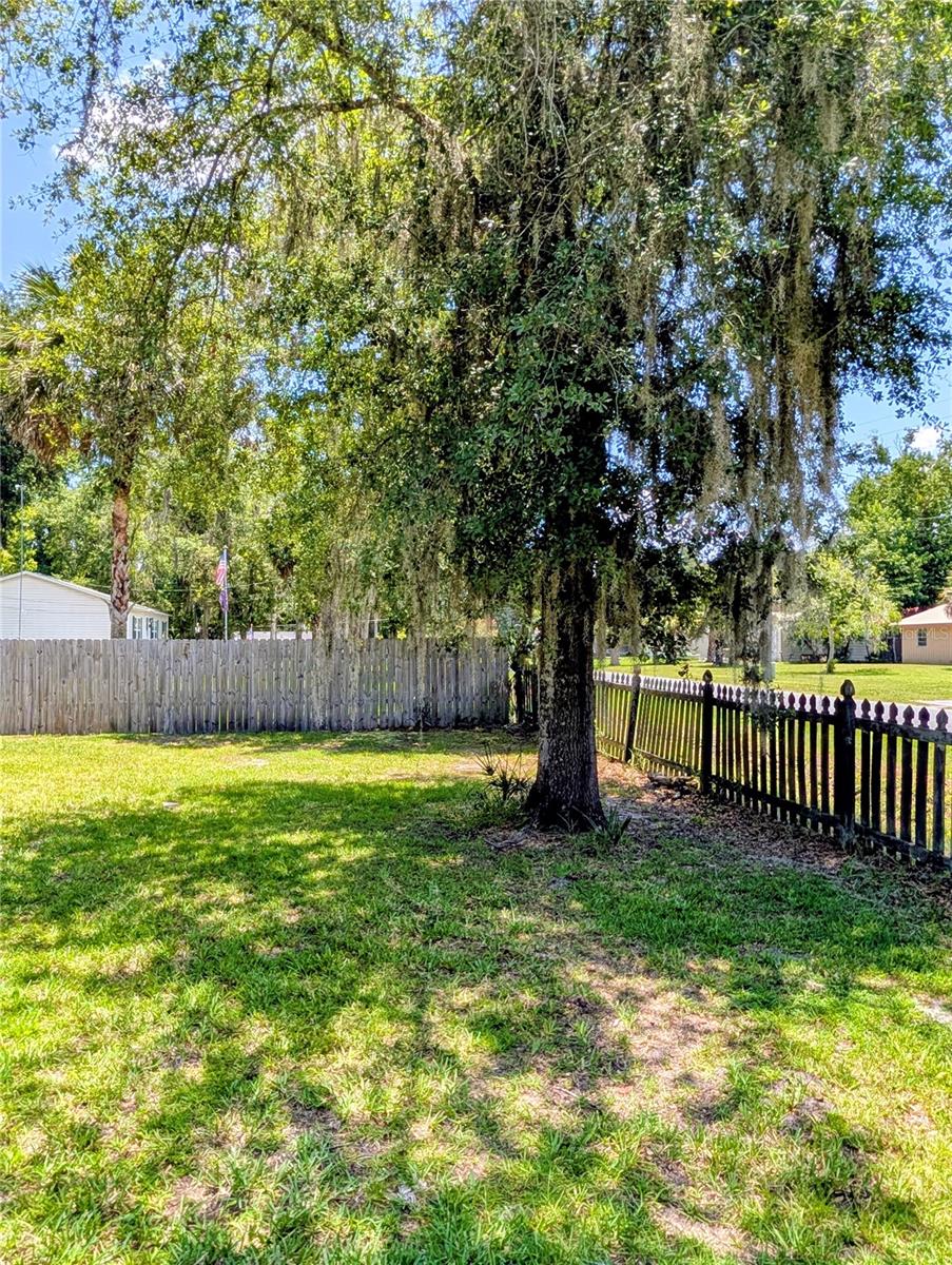 55914 Bay Rd Property Photo 8