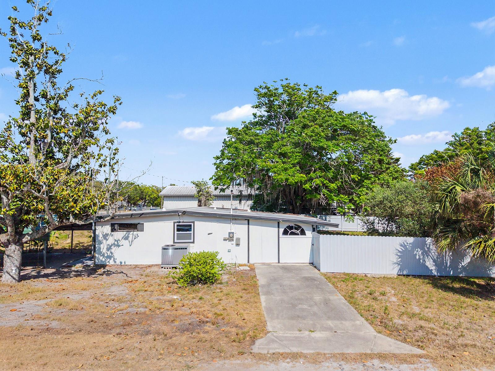 7708 Maryland Ave Property Photo 3