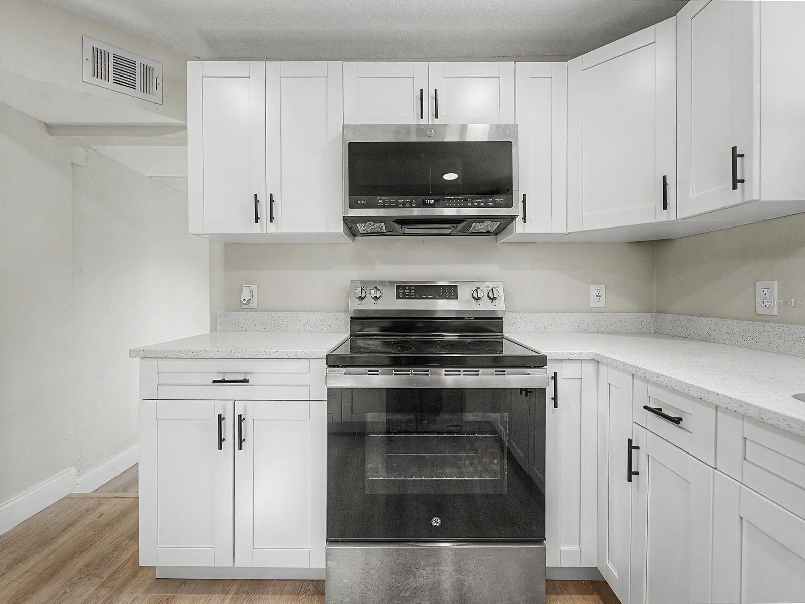 7708 Maryland Ave Property Photo 9