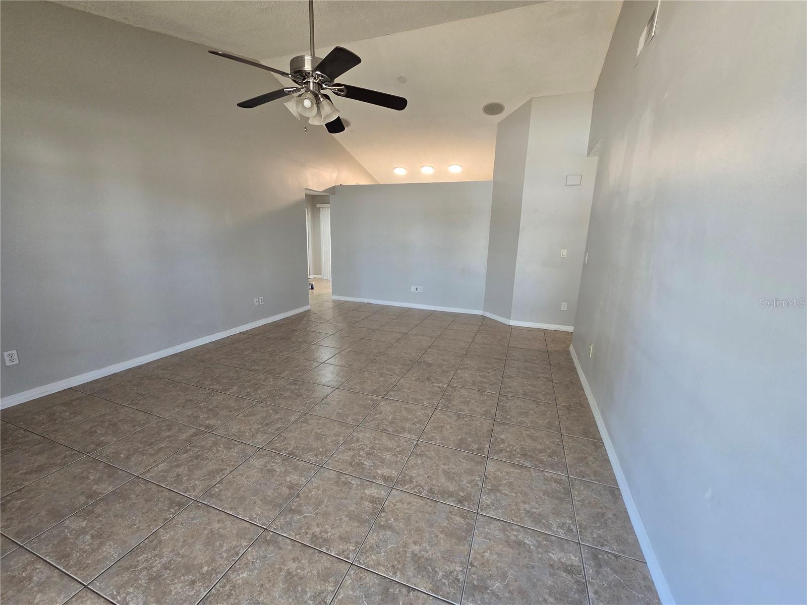 12109 Clearbrook Ct Property Photo 3