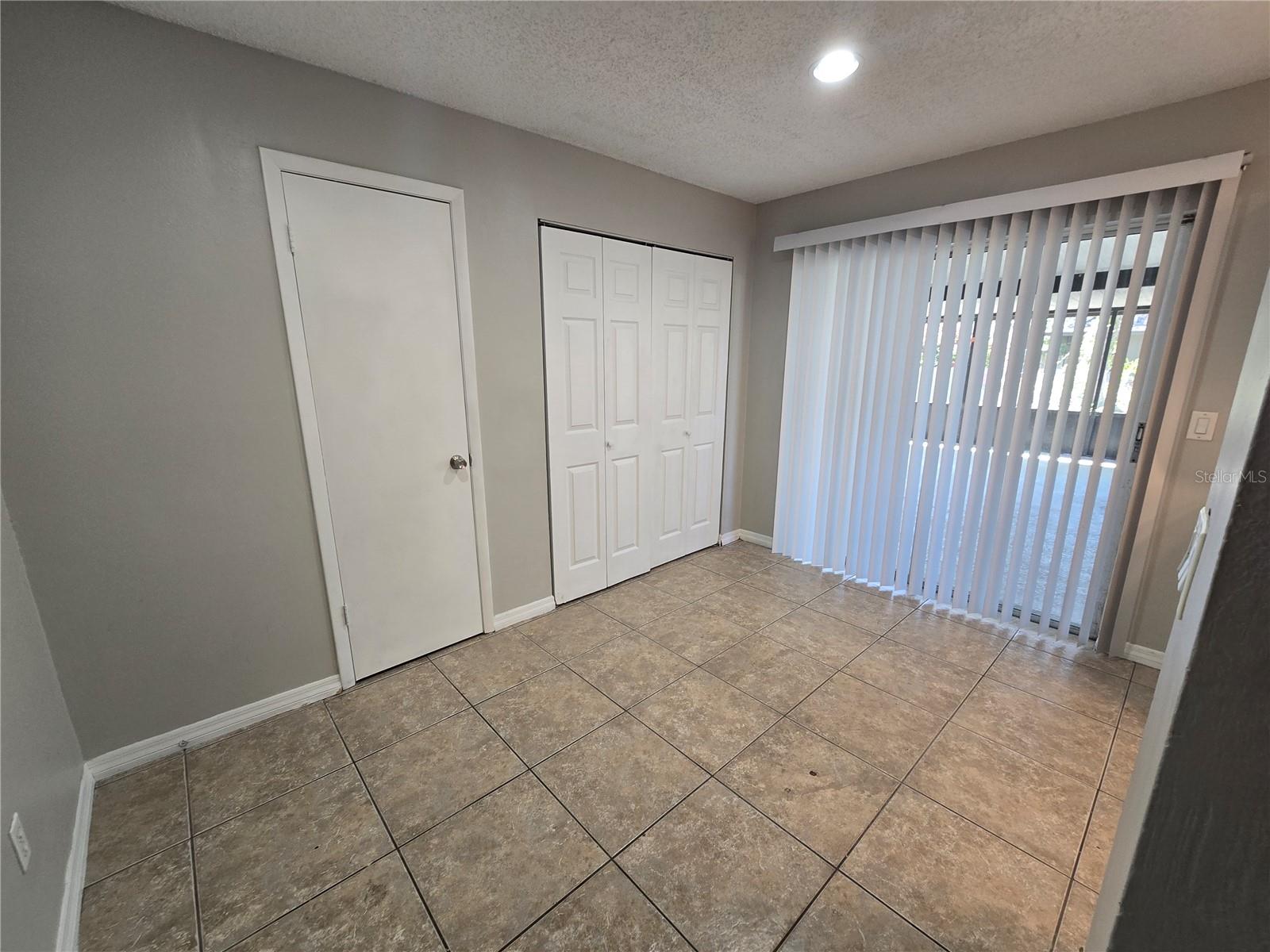 12109 Clearbrook Ct Property Photo 4