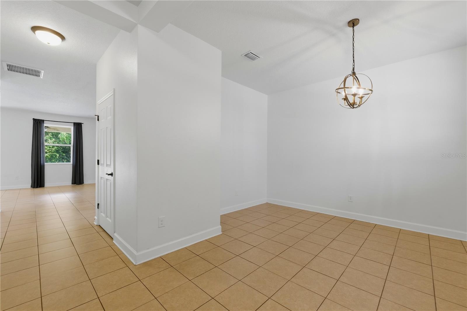 21439 Southern Charm Dr Property Photo 16