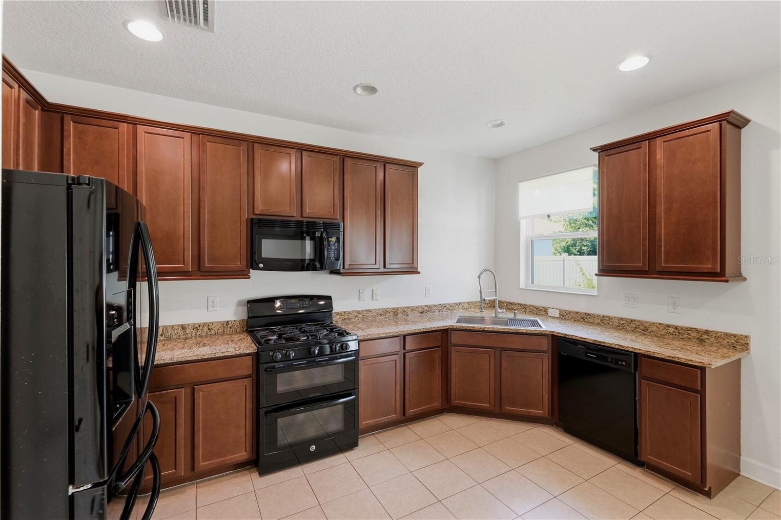 21439 Southern Charm Dr Property Photo 22