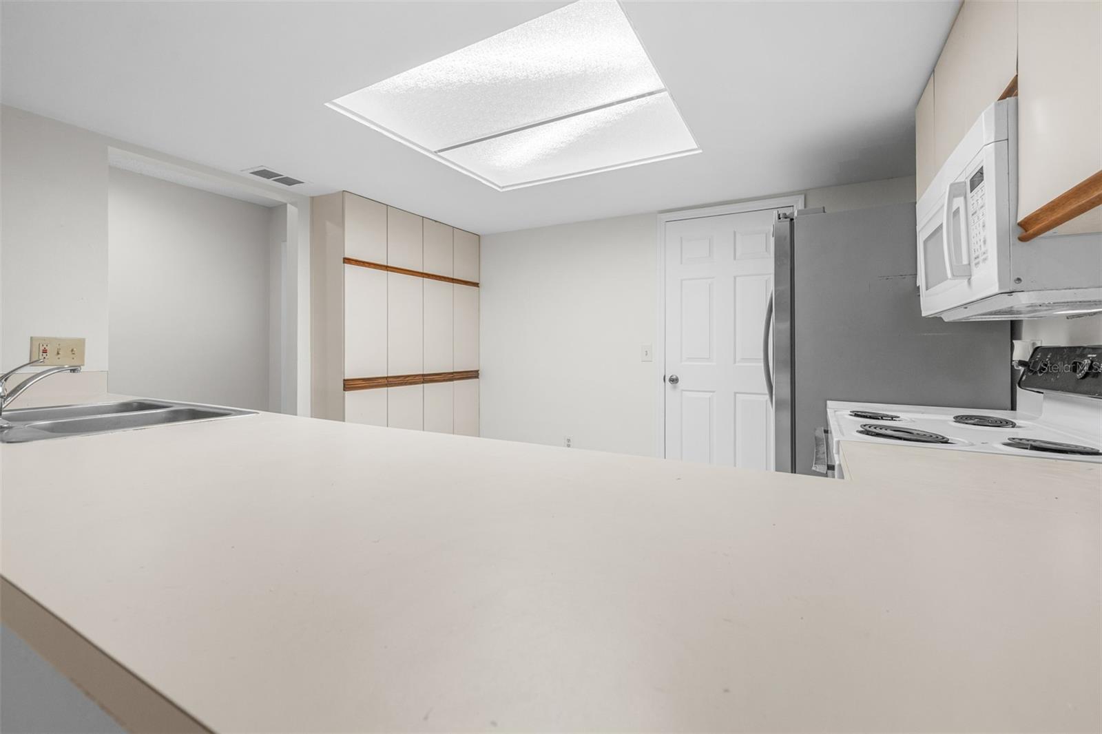 18425 Aintree Ct Property Photo 16