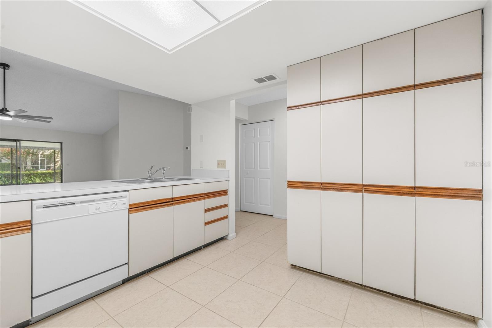18425 Aintree Ct Property Photo 22