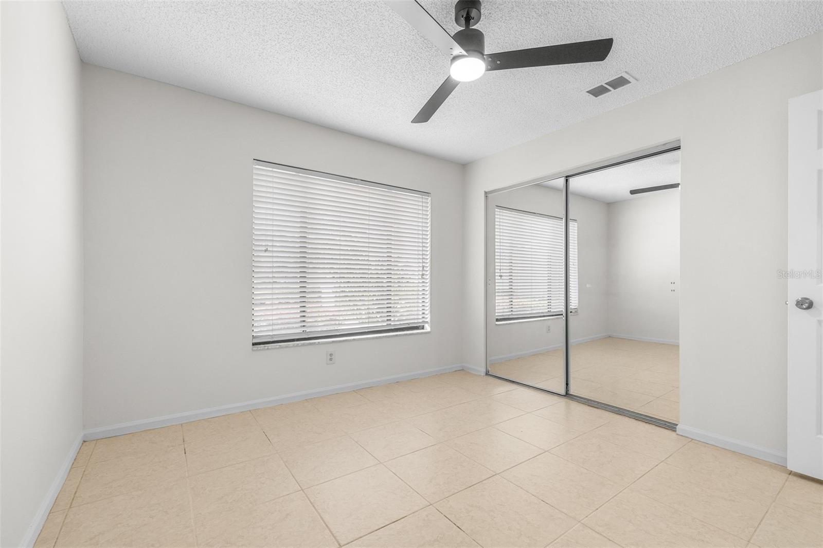 18425 Aintree Ct Property Photo 32