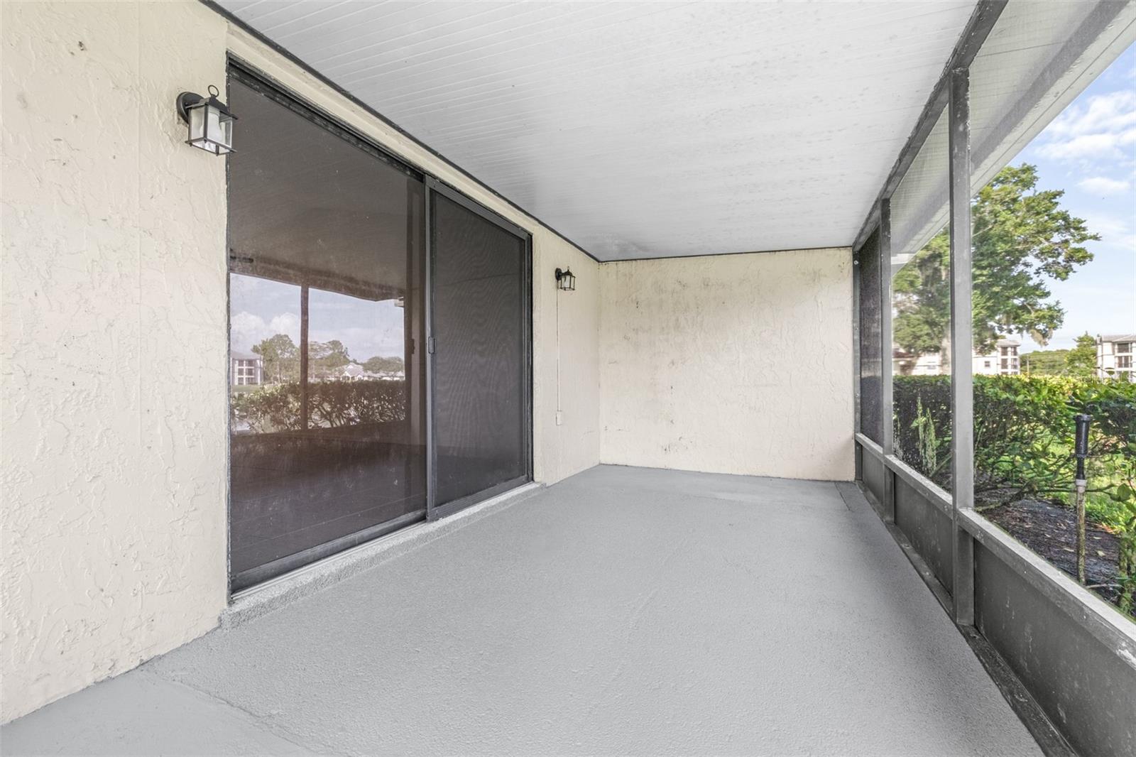 18425 Aintree Ct Property Photo 42