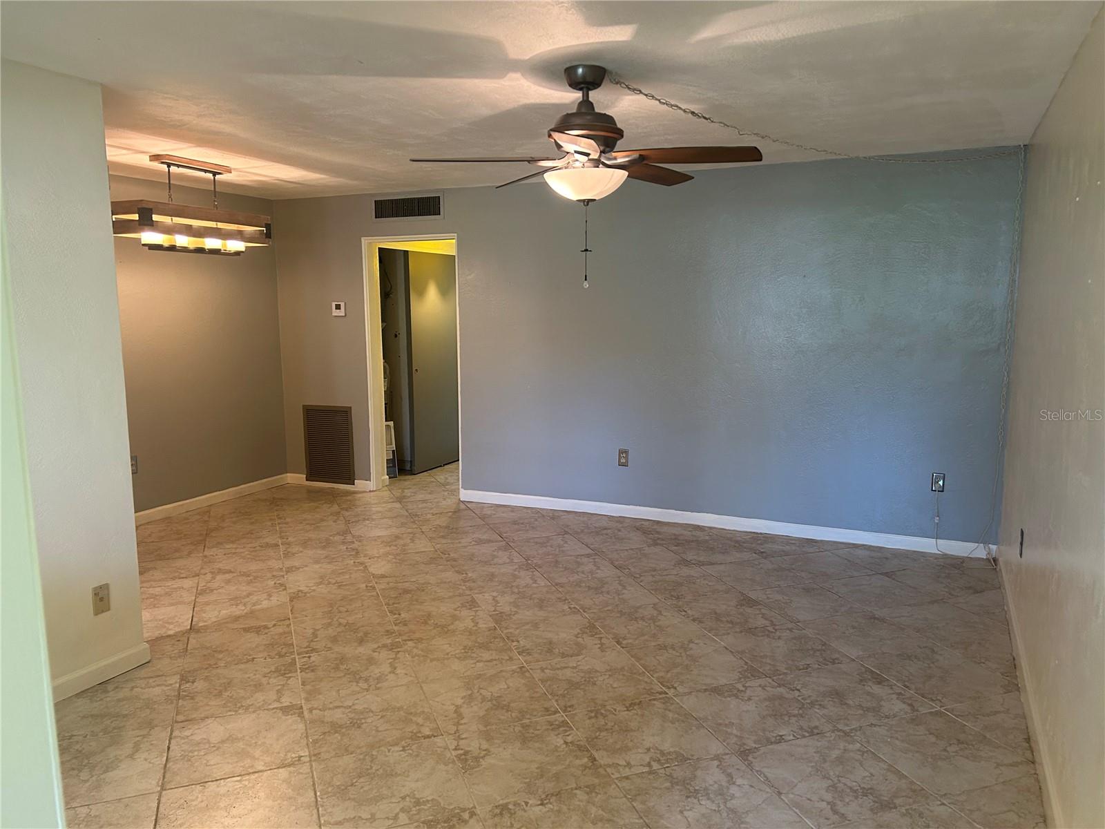 445 32nd Ave N #e109 Property Photo 4