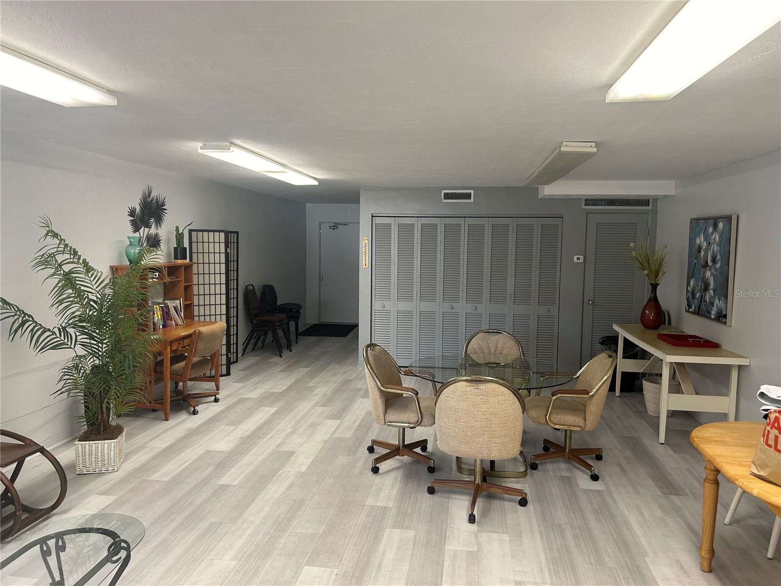 445 32nd Ave N #e109 Property Photo 18
