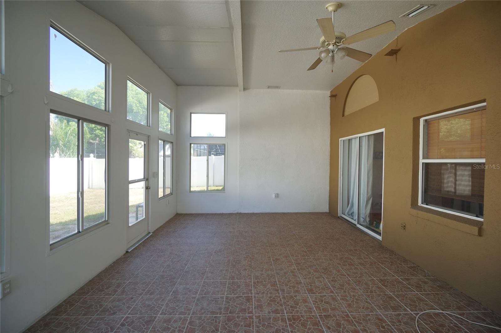 6921 Jamestown Manor Dr Property Photo 6