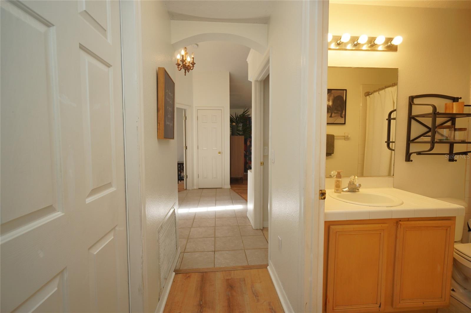 6921 Jamestown Manor Dr Property Photo 11