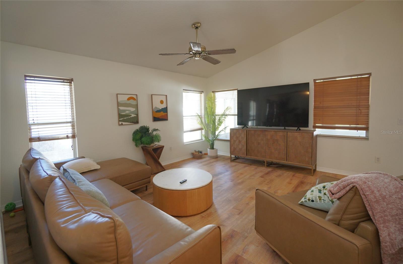 6921 Jamestown Manor Dr Property Photo 16