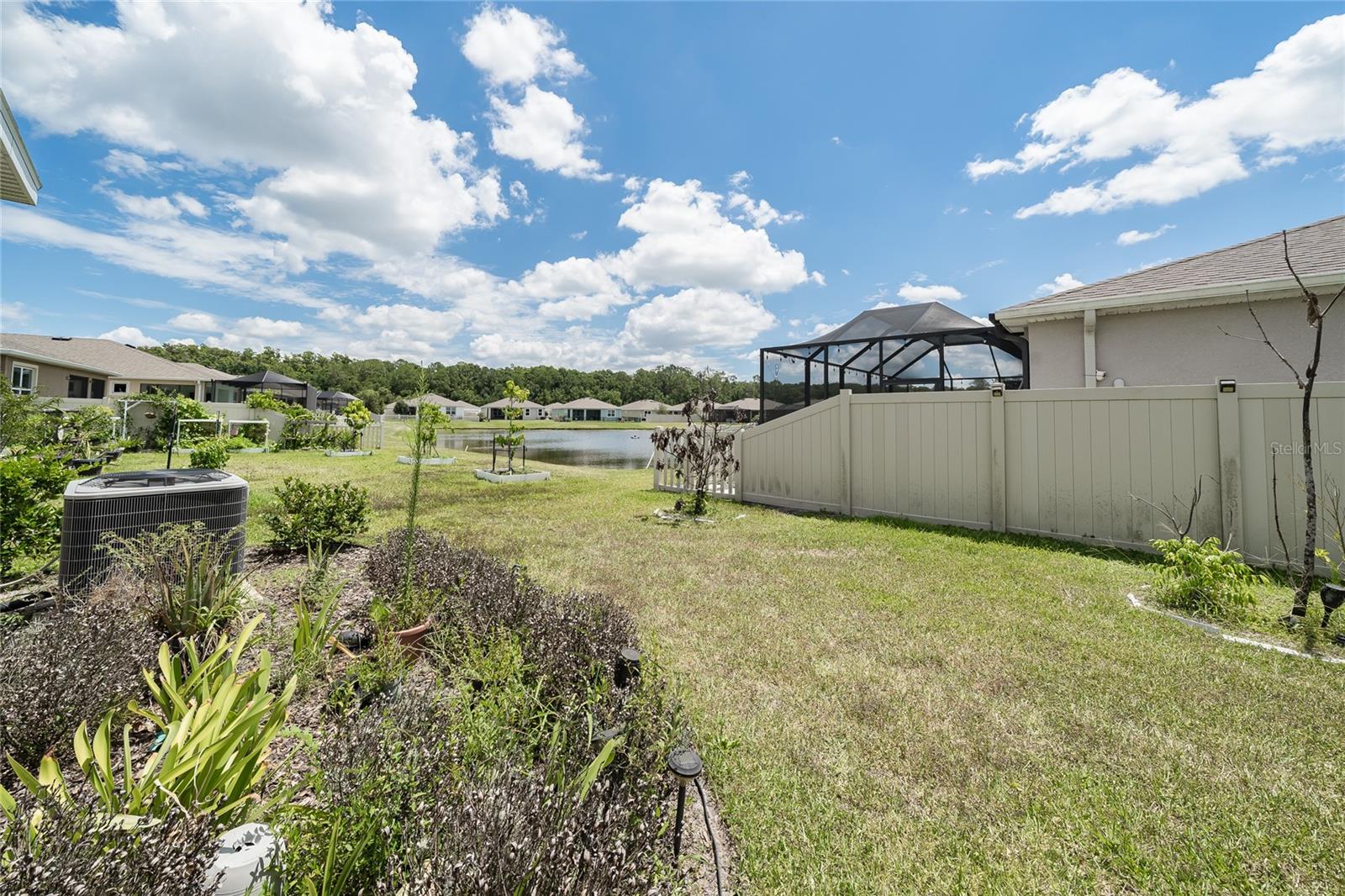 1092 Pipestone Pl Property Photo 37