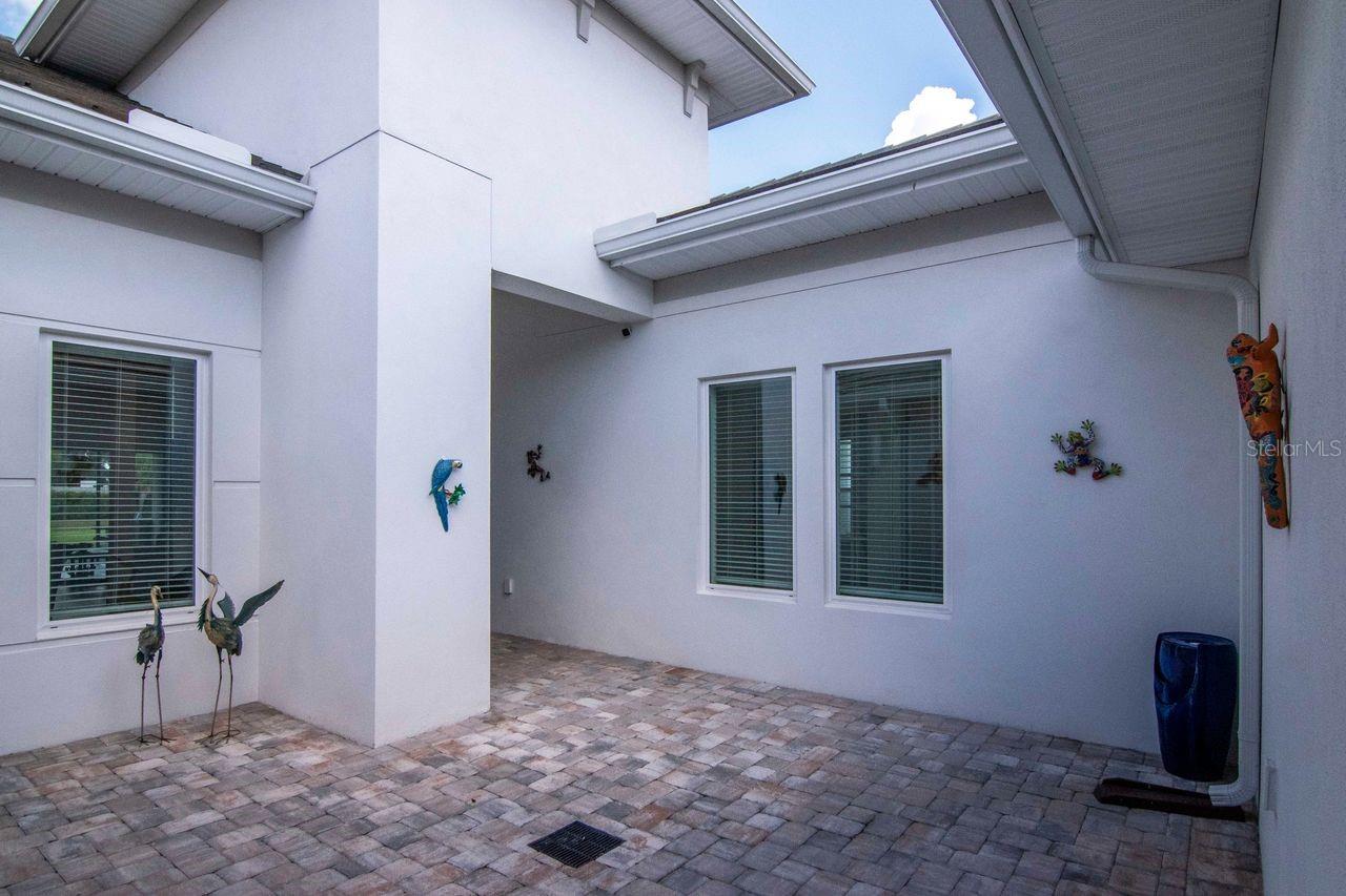 2639 Yacht Pl Property Photo 3