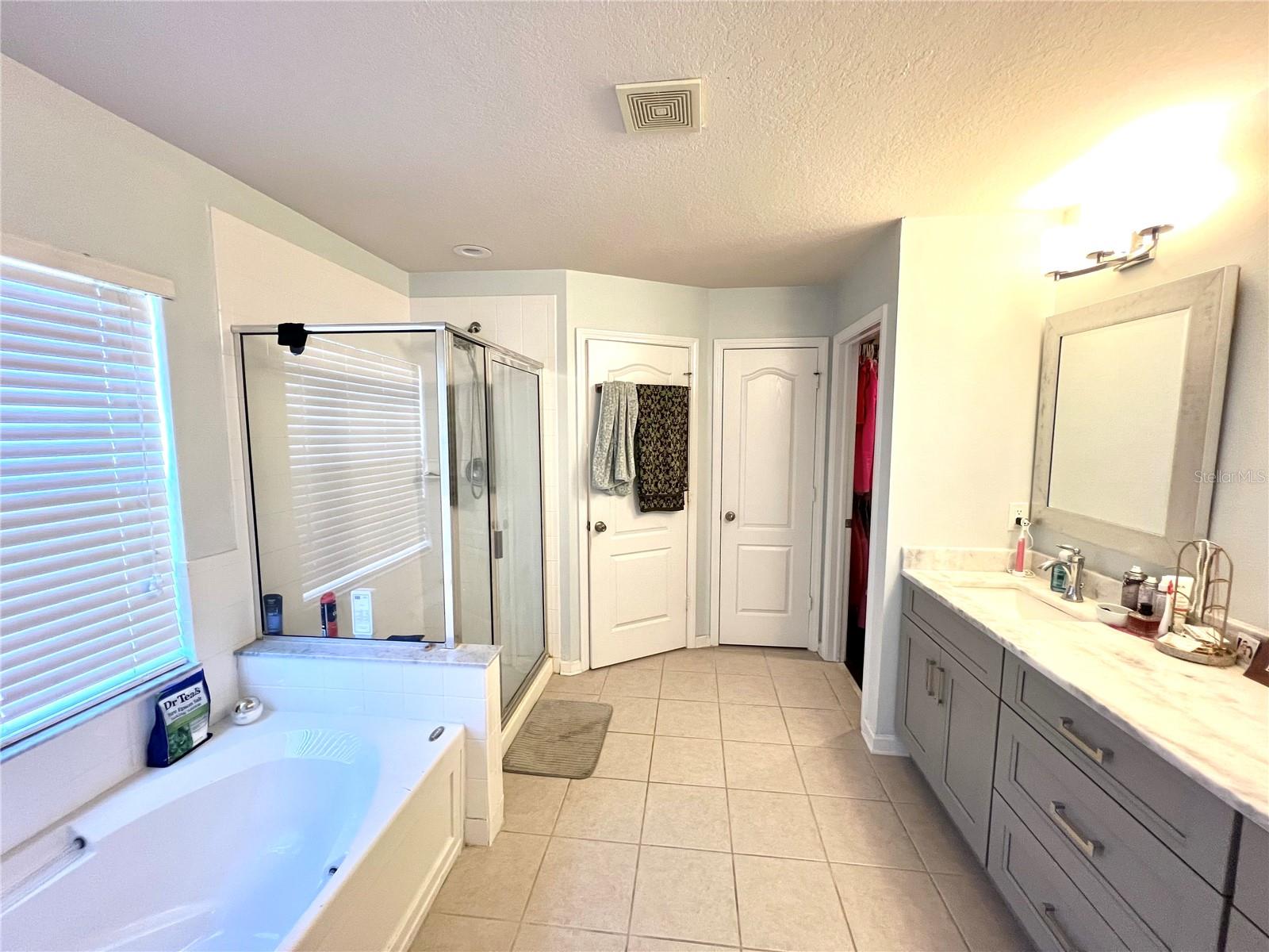 4639 Pond Ridge Dr Property Photo 9