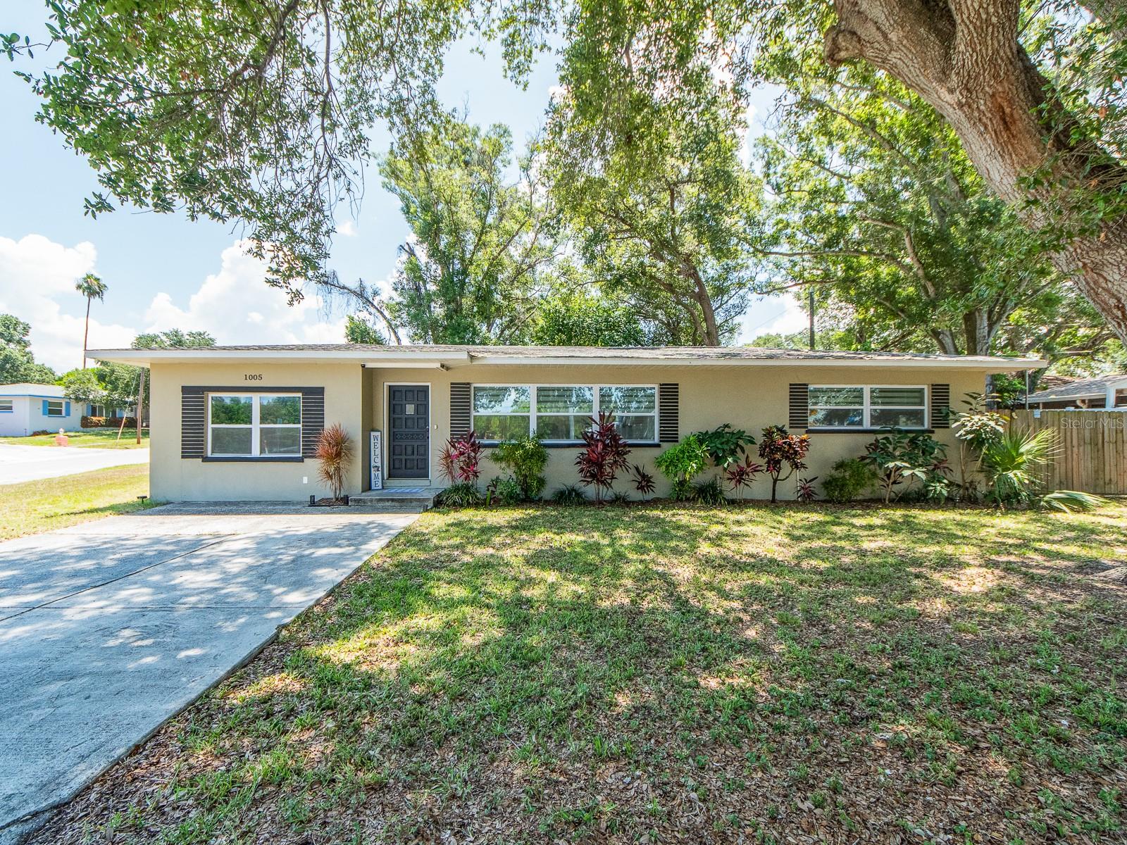 1005 N HIGHLAND AVE