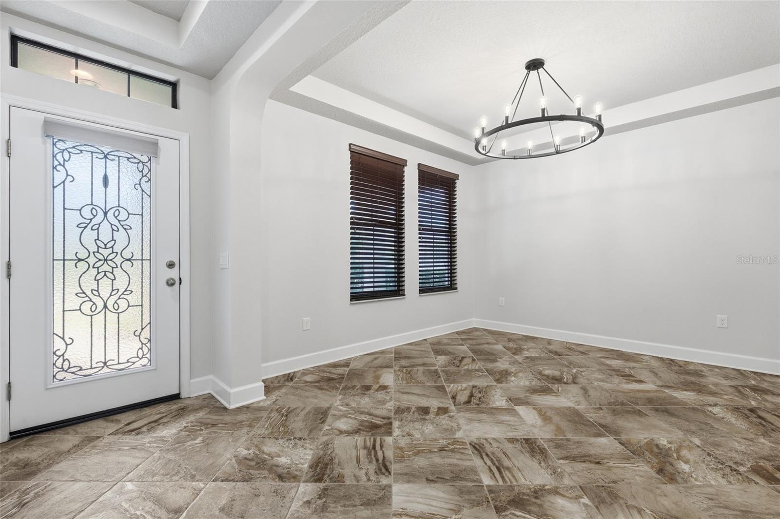1120 Maza Pl Property Photo 6