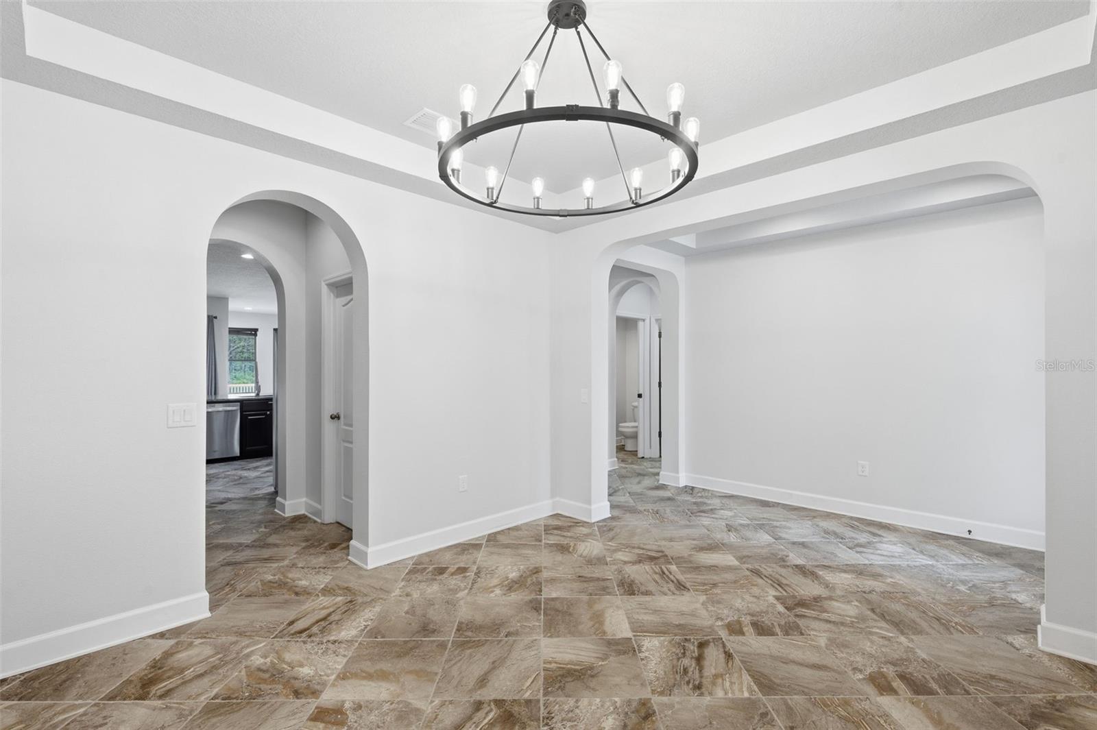 1120 Maza Pl Property Photo 8