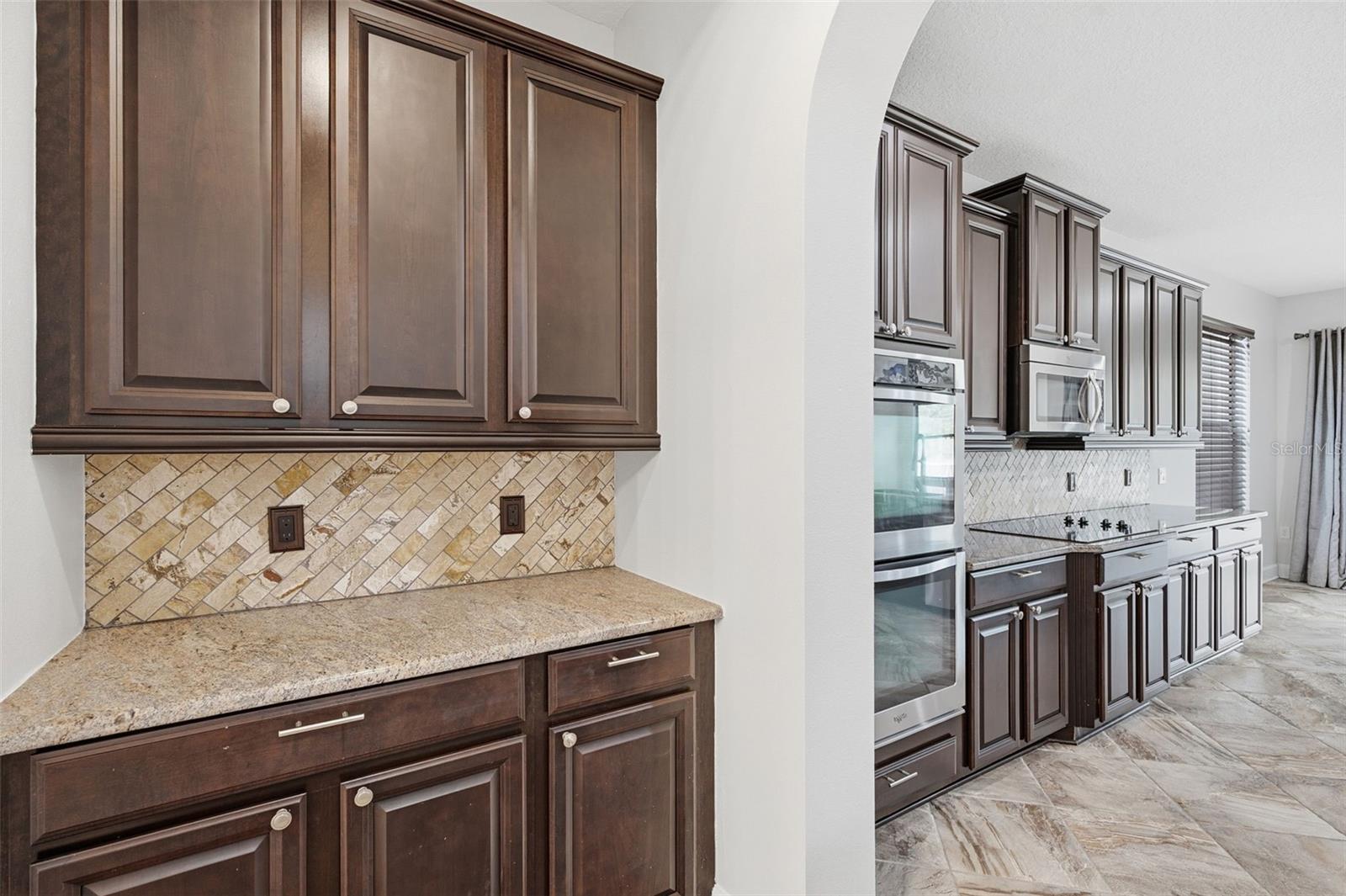 1120 Maza Pl Property Photo 10