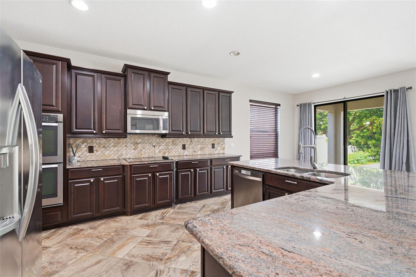 1120 Maza Pl Property Photo 13