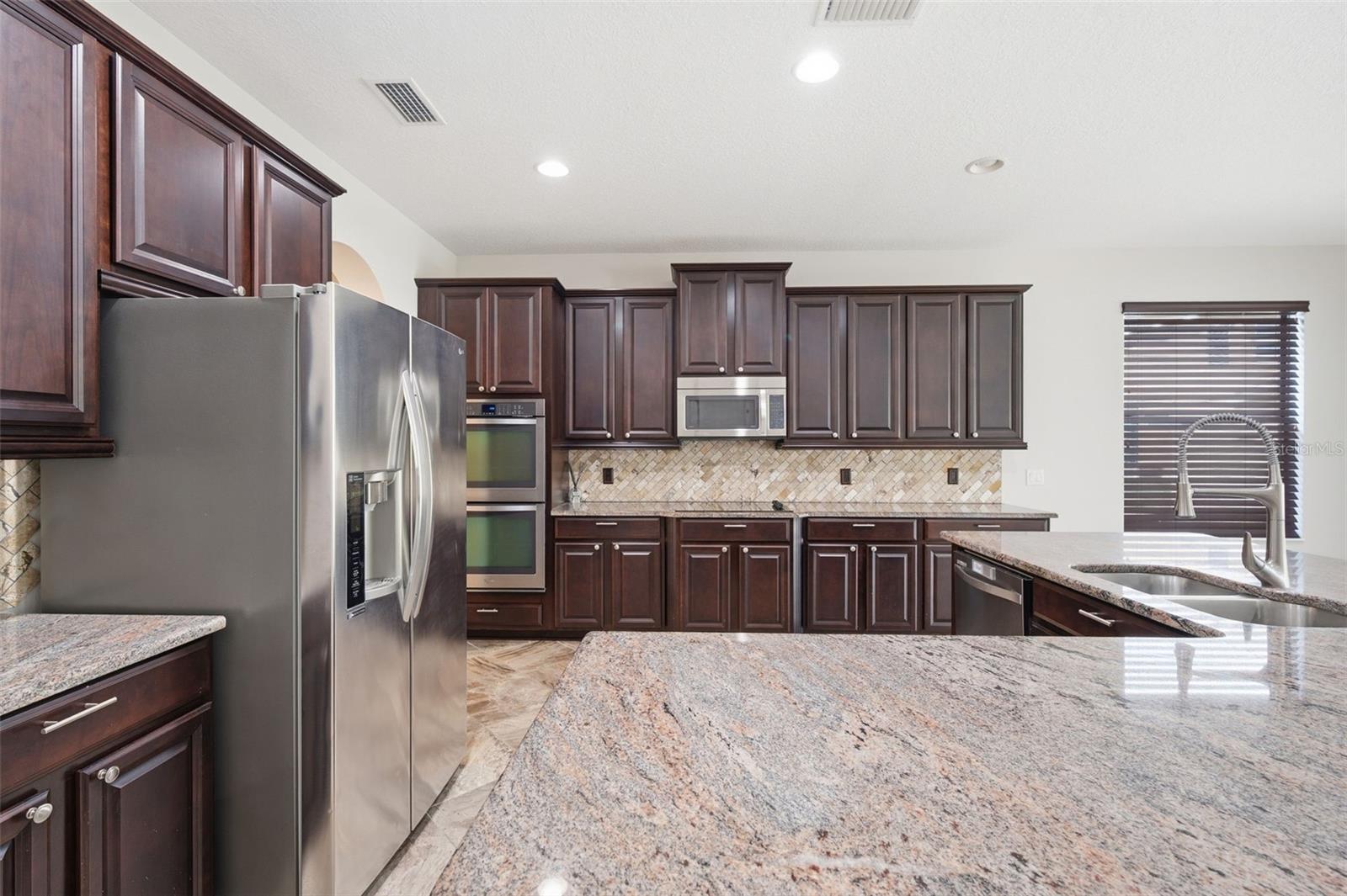 1120 Maza Pl Property Photo 14