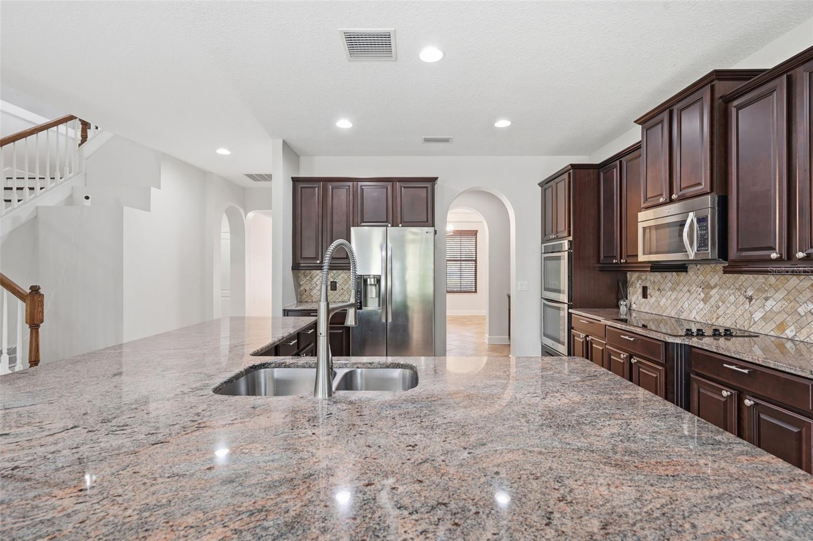 1120 Maza Pl Property Photo 17