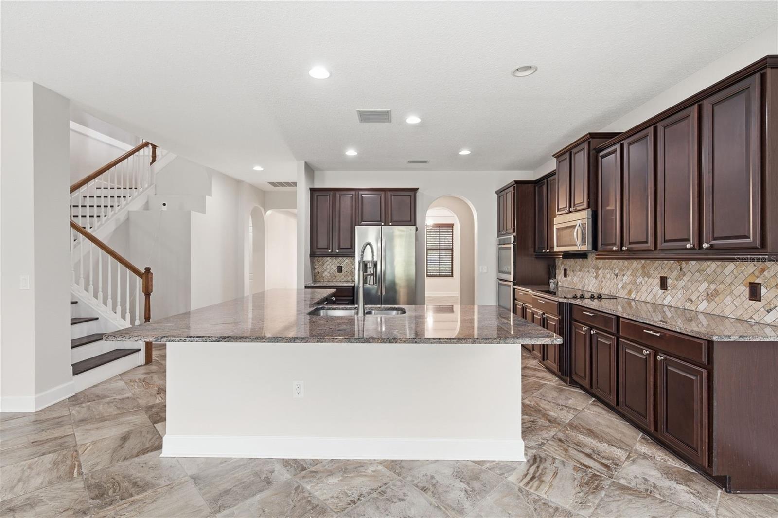1120 Maza Pl Property Photo 18